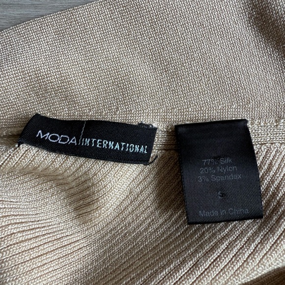 Moda International One-Shoulder Ribbed Shirt - Picture 3 of 3